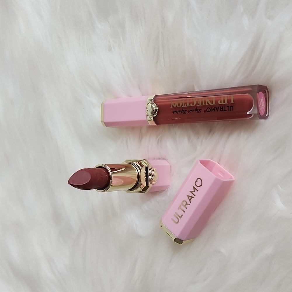 Ultramo Lipstick + Gloss